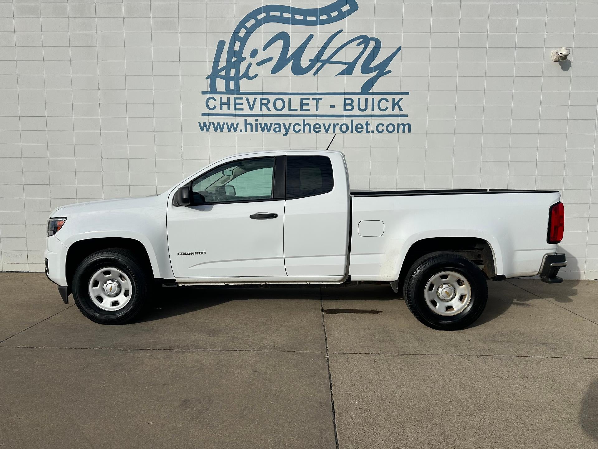 2020 Chevrolet Colorado 2WD Work Truck in Summit White — front three-quarter view