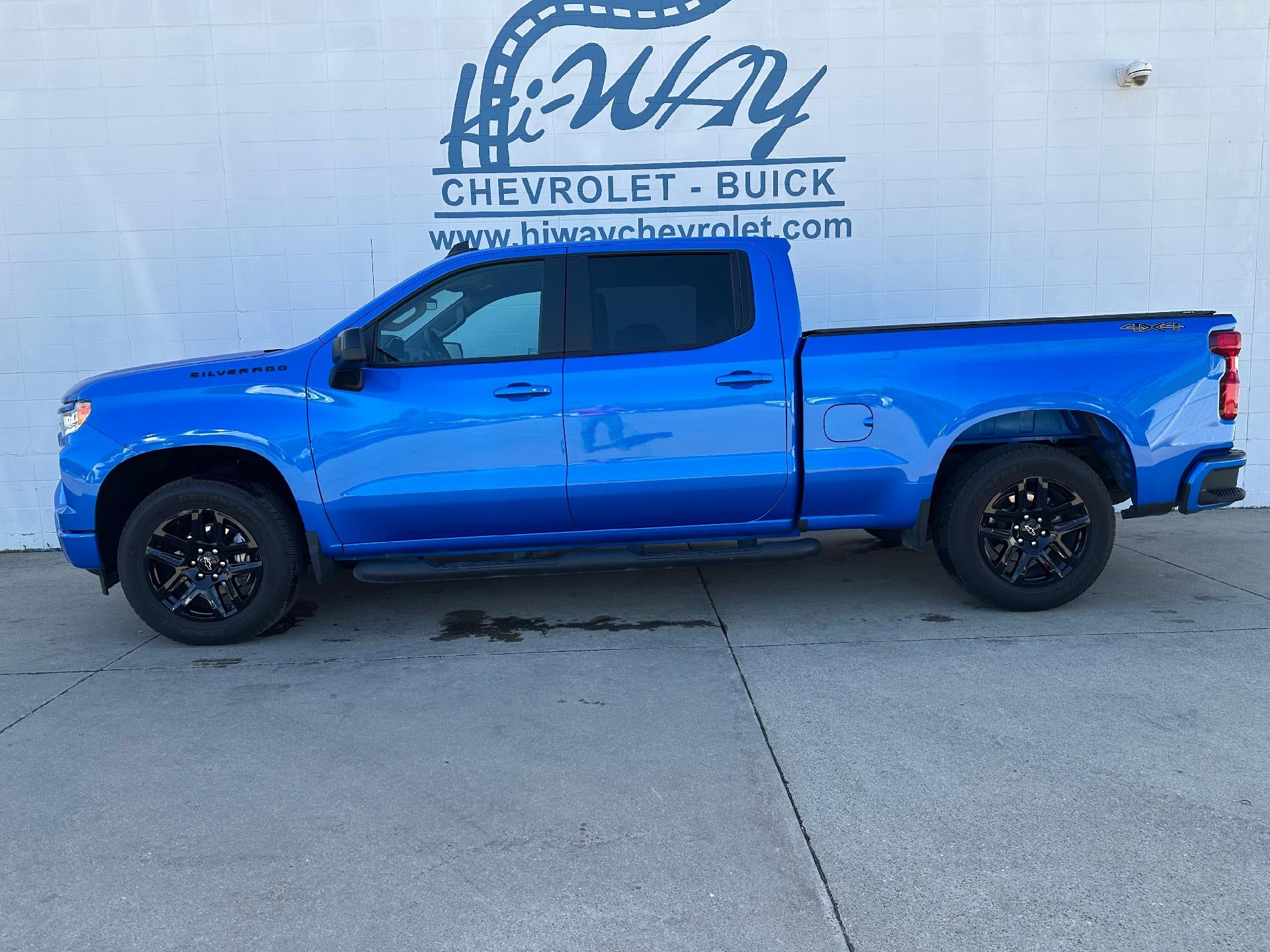 2025 Chevrolet Silverado 1500 RST in Riptide Blue Metallic — front three-quarter view