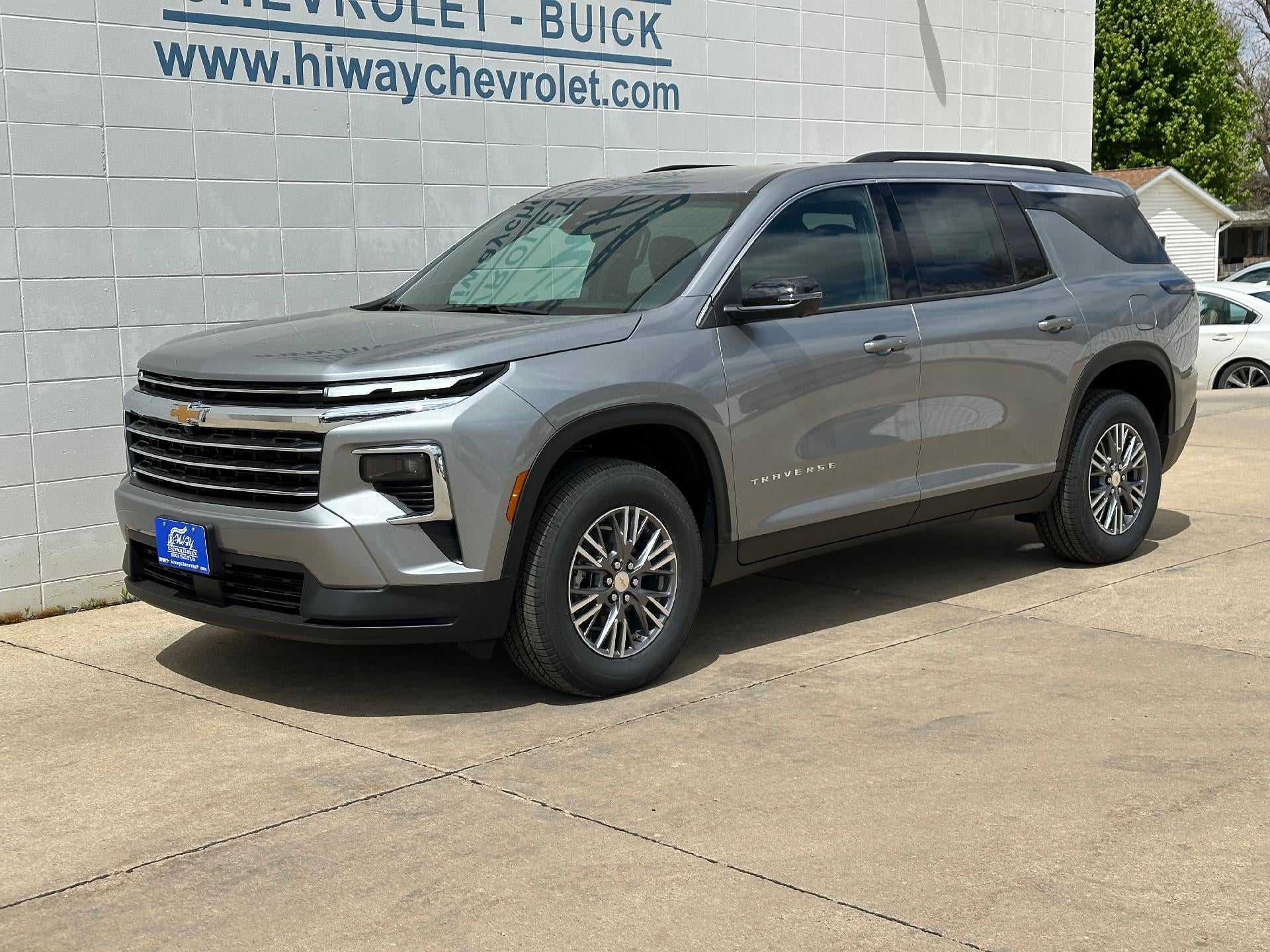 2026 Chevrolet Traverse — side profile view