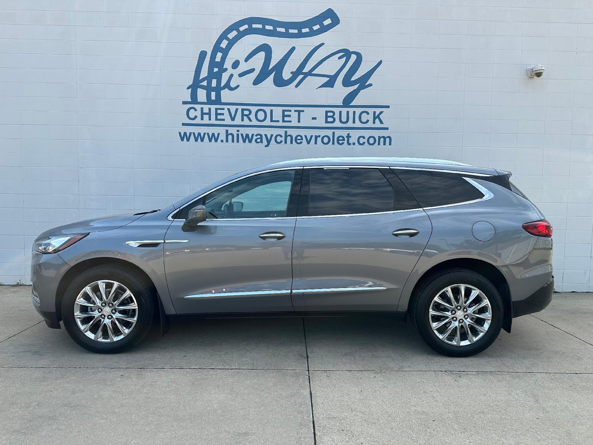 2020 Buick Enclave Premium in Includes Pitch Dark Night Lower Exterior Accent Color.) — front three-quarter view